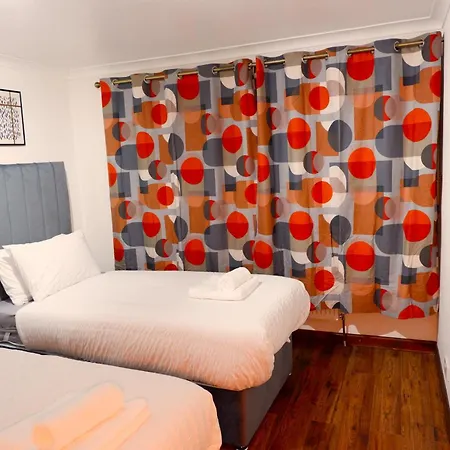 Apartman Dundridge - Morden Urban Living - Sleeps Up To 9 Guests & Private Parking For 2 Vehicles *